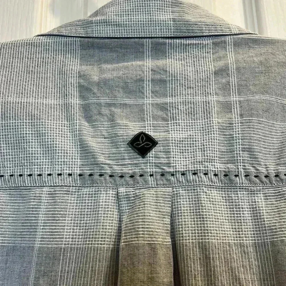 PrAna 100% Organic Cotton button down short sleeve shirt Large - Picture 4 of 11